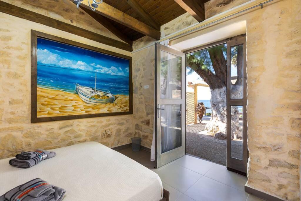 Petres  Villa Proto Helidoni - A Cozy Beachfront Villa מראה חיצוני תמונה